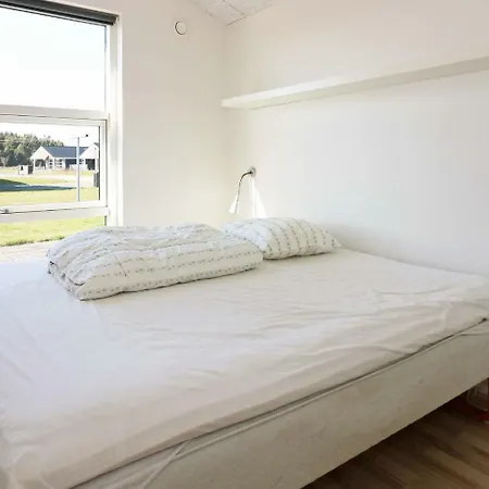 Holiday Lvi Hadsund